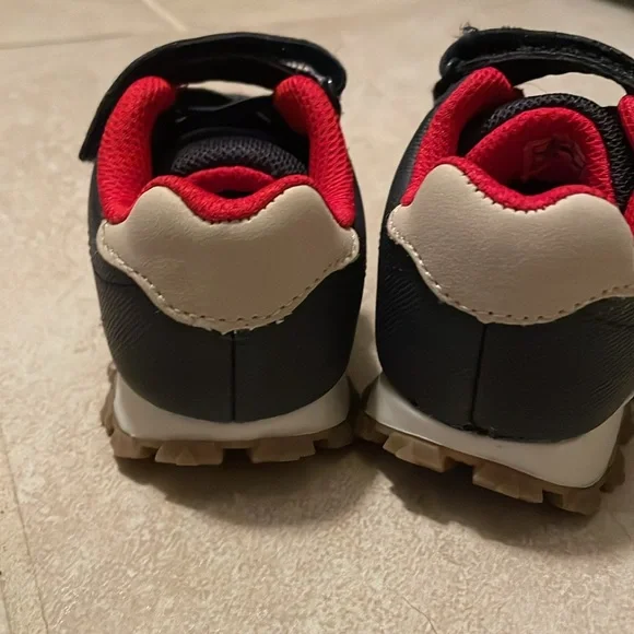 ♥️ Carter's Blue & Red Sneakers Velcro Closure shoe Baby SZ:6 Like New Condition - Picture 2 of 14